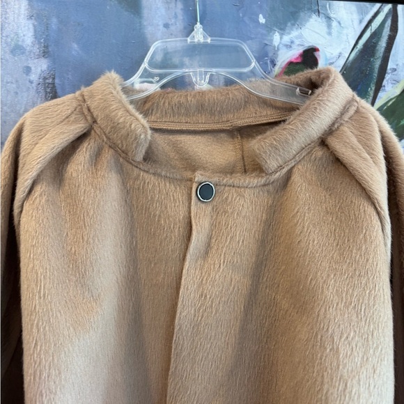 Stylish Tan Cape - Picture 2 of 5